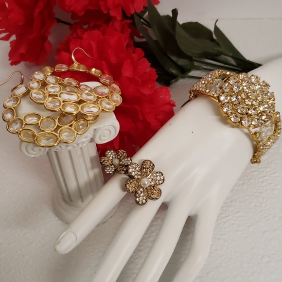 Jewelry - 3 piece gold and bling bundle